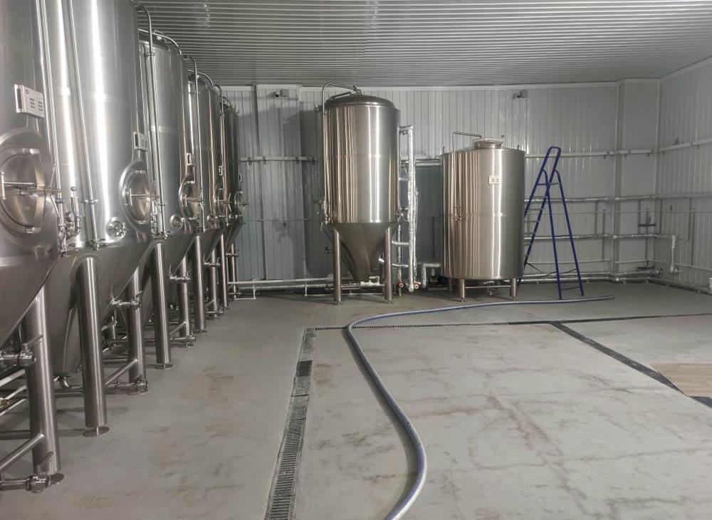 brewery equipment, beer equipment, fermentation tank,brewery house, brewhouses, fermenters,brew houses